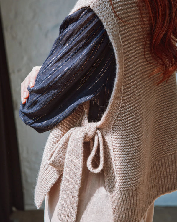 Emile & Ida - Pull sans manches à nouer ultra doux beige