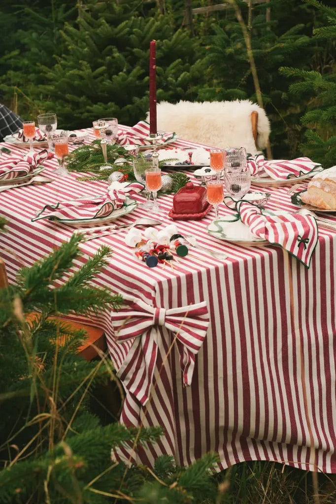 Maison Dînette - Nappe Noeline burgundy