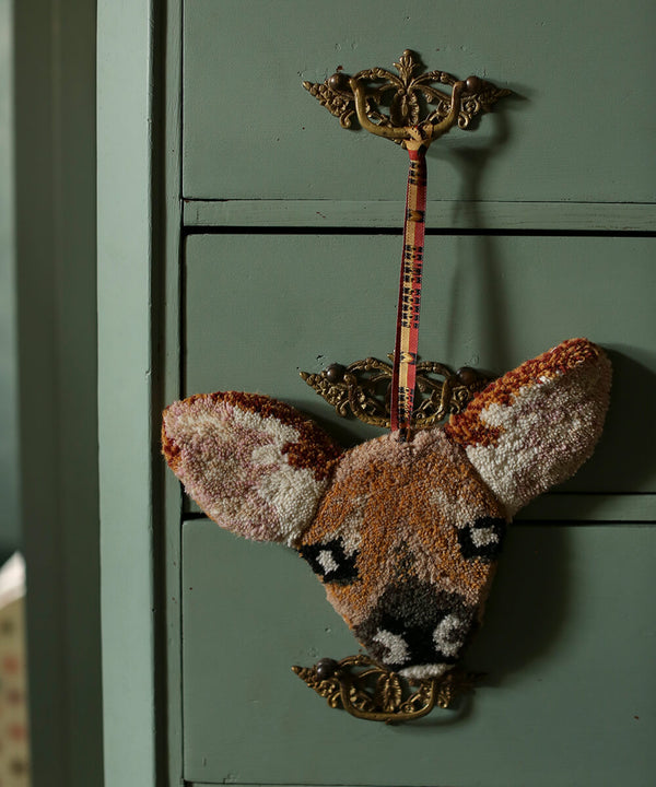 Doing Goods - Francis fawn gift hanger